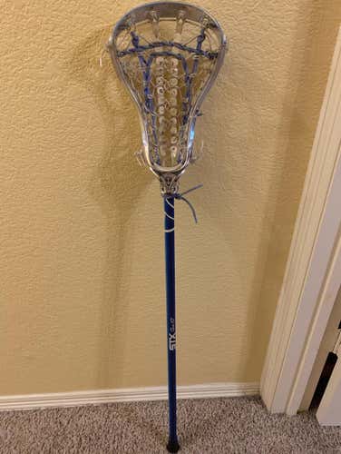 STX Rave Women’s Lacrosse Stick with Slant 10 Shaft