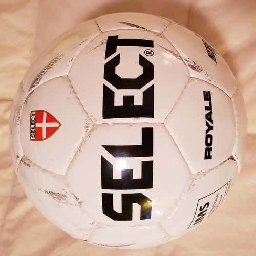Used Size 5 Select Royale Ball