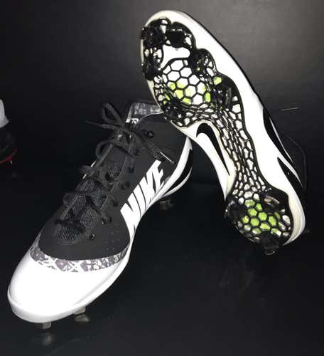 BRAND NEW TROUT 4 PRO SIZE 11