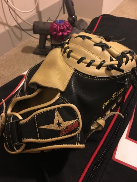 CM3000SBT 33.5 Catchers Mitt