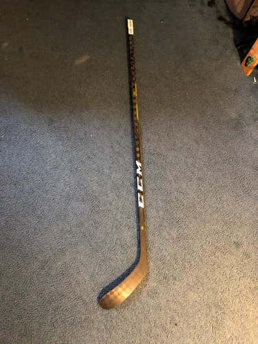 CCM Ribcor Trigger 3D PMT Grip Composite Stick Senior