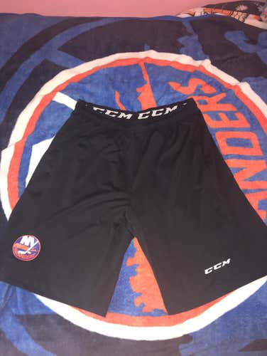 Islanders Pro Dry Fit Shorts With Pockets
