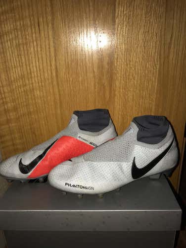 Nike Phantom Vision (Size 9)