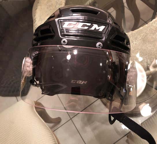 CCM Resistance Helmet W/ CCM Visor Medium
