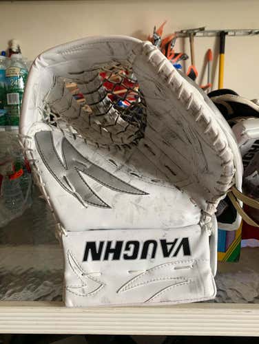 Jack Cambell Vaughn V7 Glove