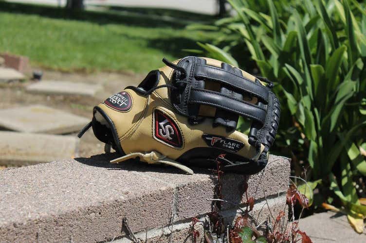 11.5 Louisville Slugger Pro Flare