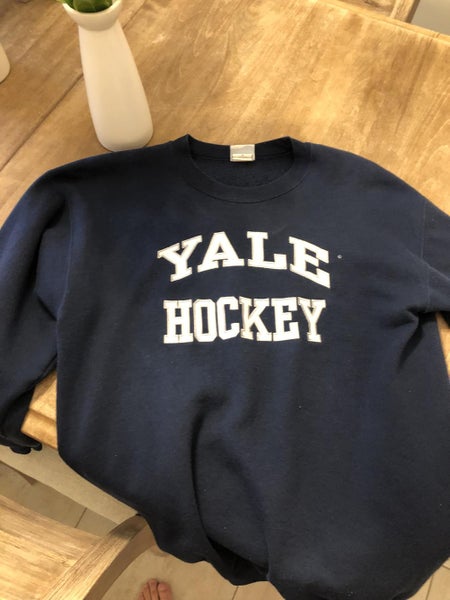 Yale hockey sweater/crew neck Medium