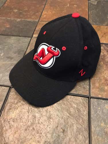 NJ Devils Hat. Medium/Large