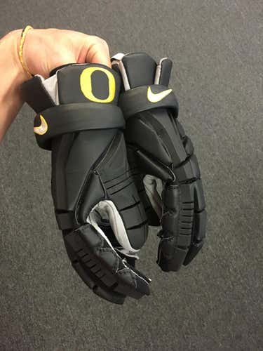 University of Oregon Custom Nike Vapor Elite Gloves - Brand New