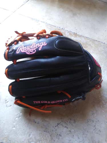 Brand new limited editoin manny machado gold glove club glove of the month