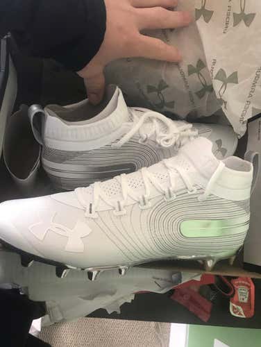 Brand New Underarmour Spotlight MC Cleats (in Box)