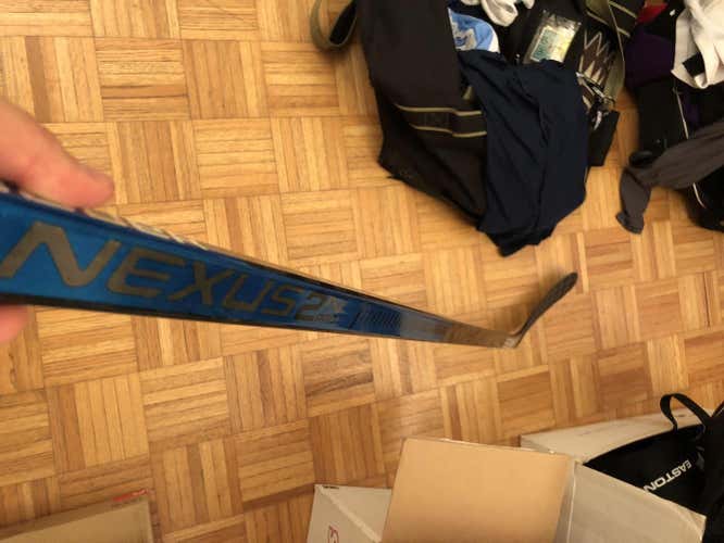 Bauer Nexus 2N Pro stick Left Nino Niederreiter P92