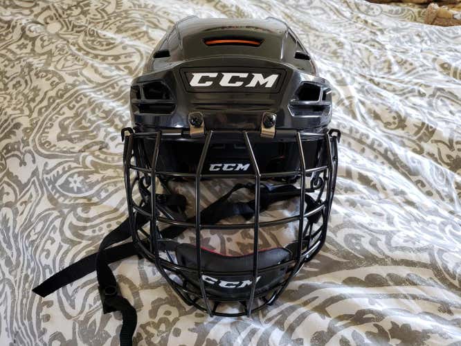 CCM Tacks 710 and cage