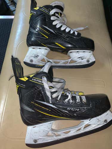 Ccm Ultra Tacks Skates Junior Size 5