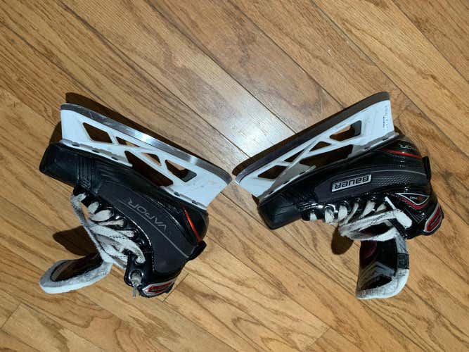 Size 4 Bauer X700 Goalie Skates