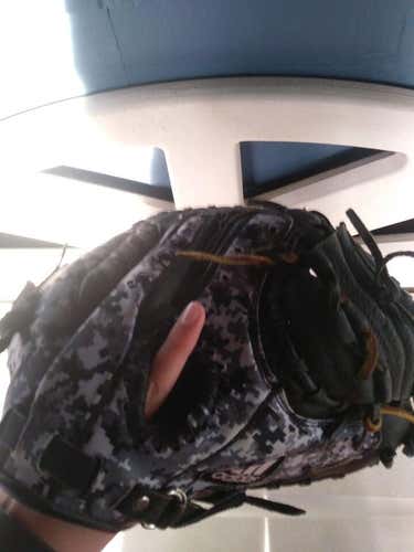 Adidas Catchers Mitt Good Condition