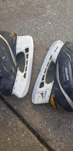 Bauer Supreme 140  Junior Size 5