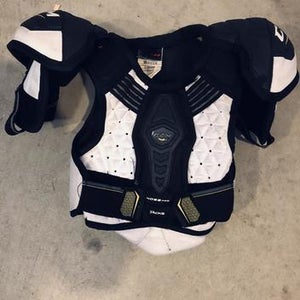 CCM Tacks 4052 Junior Hockey Shoulder Pads