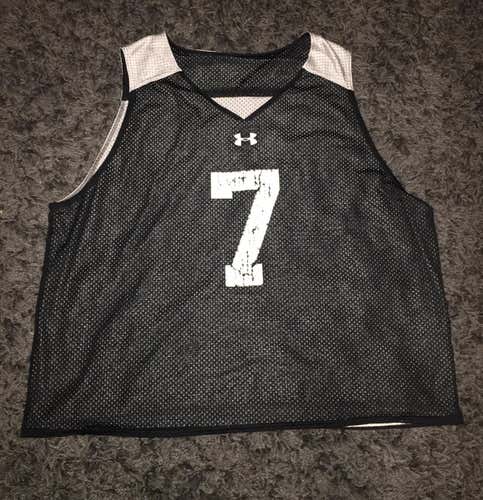 Under Armour Reversible Black And White Number 7 Pinnie