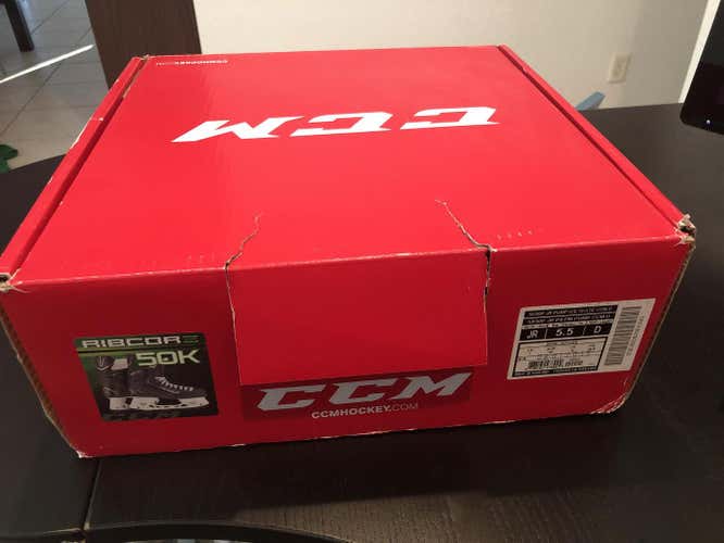 New CCM RibCor 50K  Junior Size 5.5