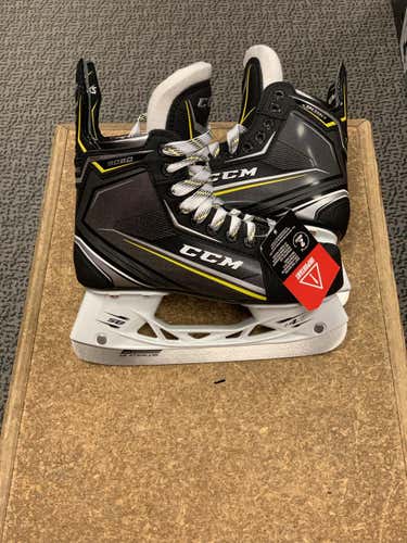 New CCM Tacks 9080  Junior Size 2