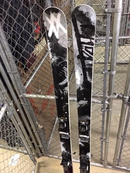 Barely used 2011 Volkl Kendo(177cm) with LOOK bindings (DIN 12)