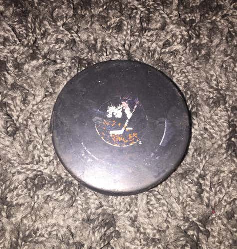 New York Islanders Used Official Game Puck NHL
