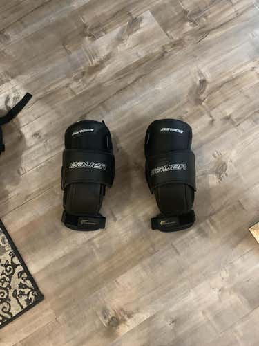 Bauer Supreme Knee Guards