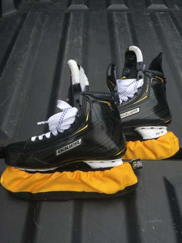 Bauer Supreme 2S Pro  Junior Size 5