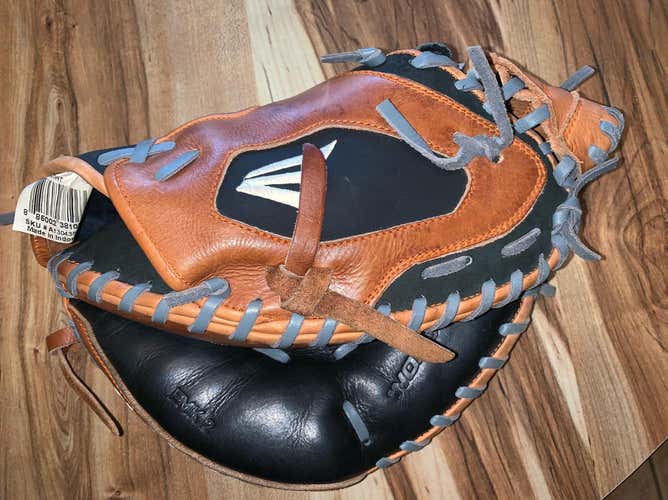 Easton Mako Catchers Mitt