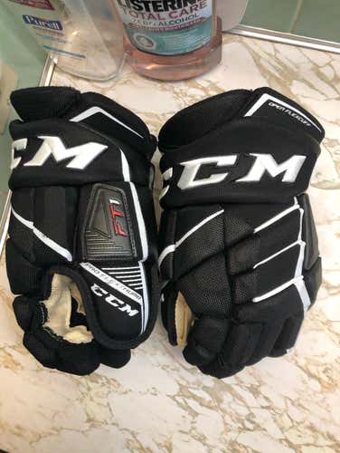 CCM Jet Speed FT1 Gloves