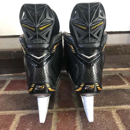 New Bauer Supreme 2S Pro  Senior Size 8