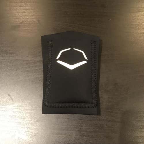 Medium Black Evoshield