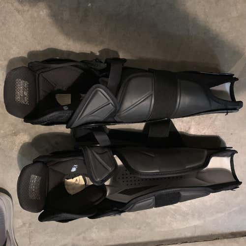 Easton Stealth CX  Senior 16” Shin Pads