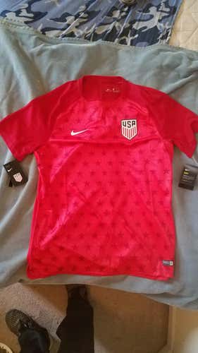 New Nike USA Soccer jersey Large