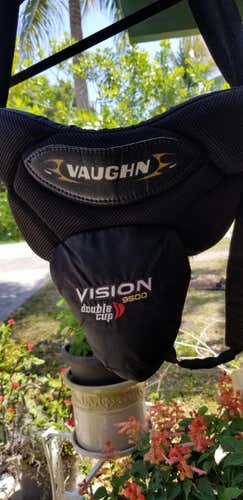 Vaughn Vision 9400 Double cup goalie jock