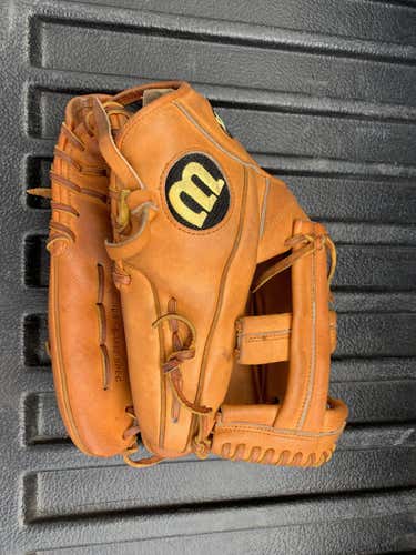 Wilson A2000