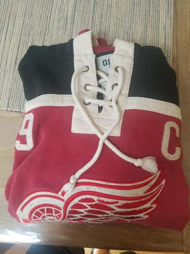 Old Time Hockey Gordie Howe Red Wings Sweater