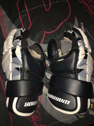 Warrior Lockdown lacrosse goalie gloves