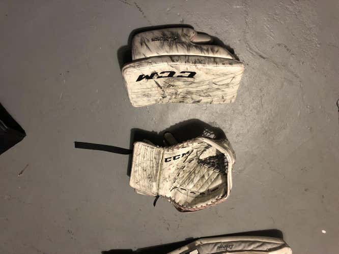 CCM Extreme Flex 500  Regular Senior