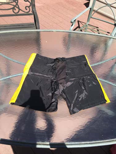 Black And Yellow Shell M E2