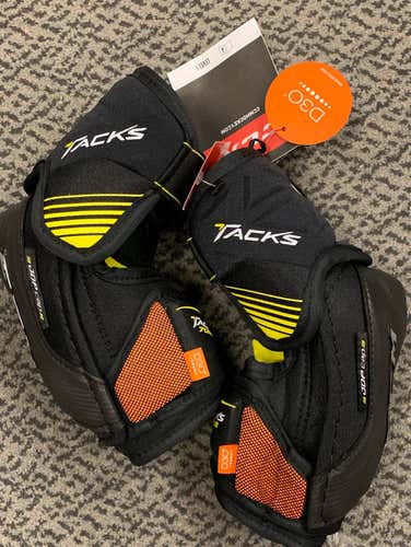 New CCM Tacks 7092 Sr S