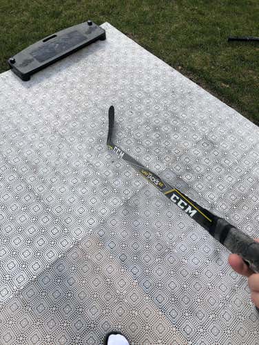 CCM SUPERTACKS 2.0 RH Crosby Curve 75 Flex