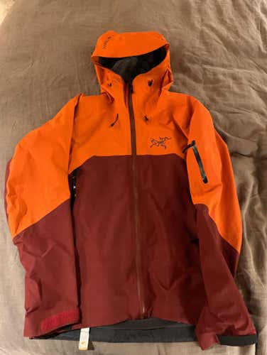 Arc’teryx Rush LT Jacket