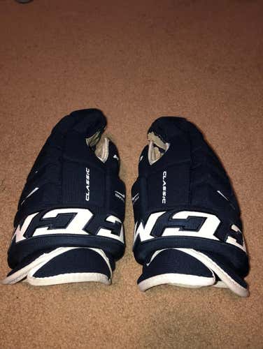 Navy Blue CCM Classic Pro 4-Roll 14” - 1 Seasons Use