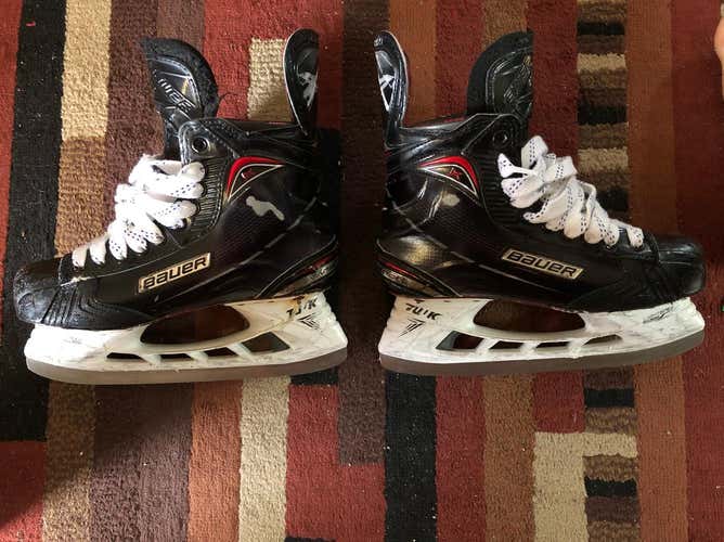 Used Bauer 1x 2.0 Skate Sz 7DAA With Black Felt Tongues