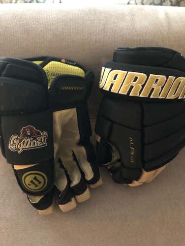 Oakland Grizzlies AAA Warrior Alpha 14” Gloves