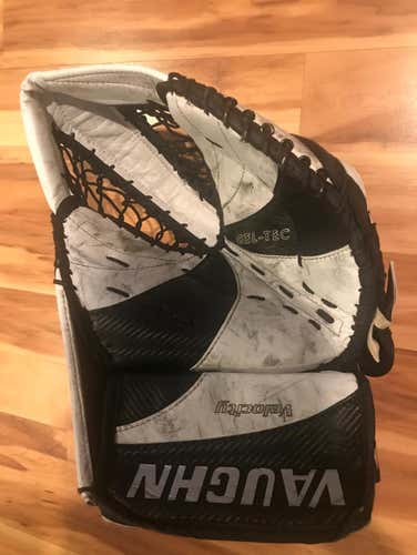 Vaughn Senior Velocity 7000 Glove