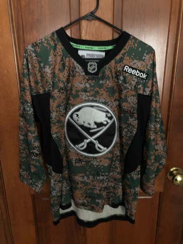 Camo Youth L/XL Sabres Jersey Needs To Go