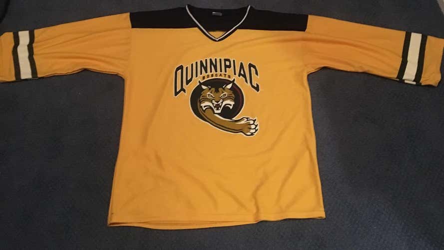 D1 Quinnipiac Mens Ice Hockey Jersey #11